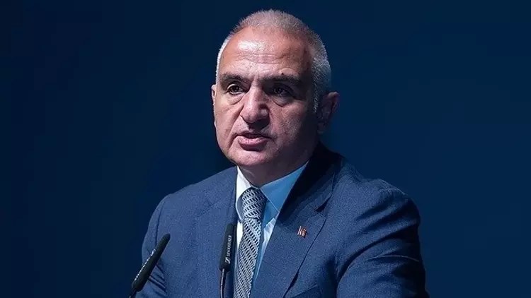 Antalya'dan Turizm Rekoru! Bakan Ersoy Duyurdu