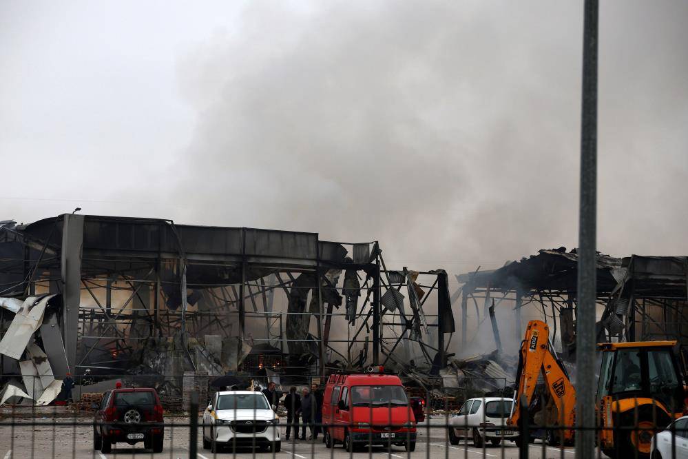 Aw628590 04 69776471Efc5C