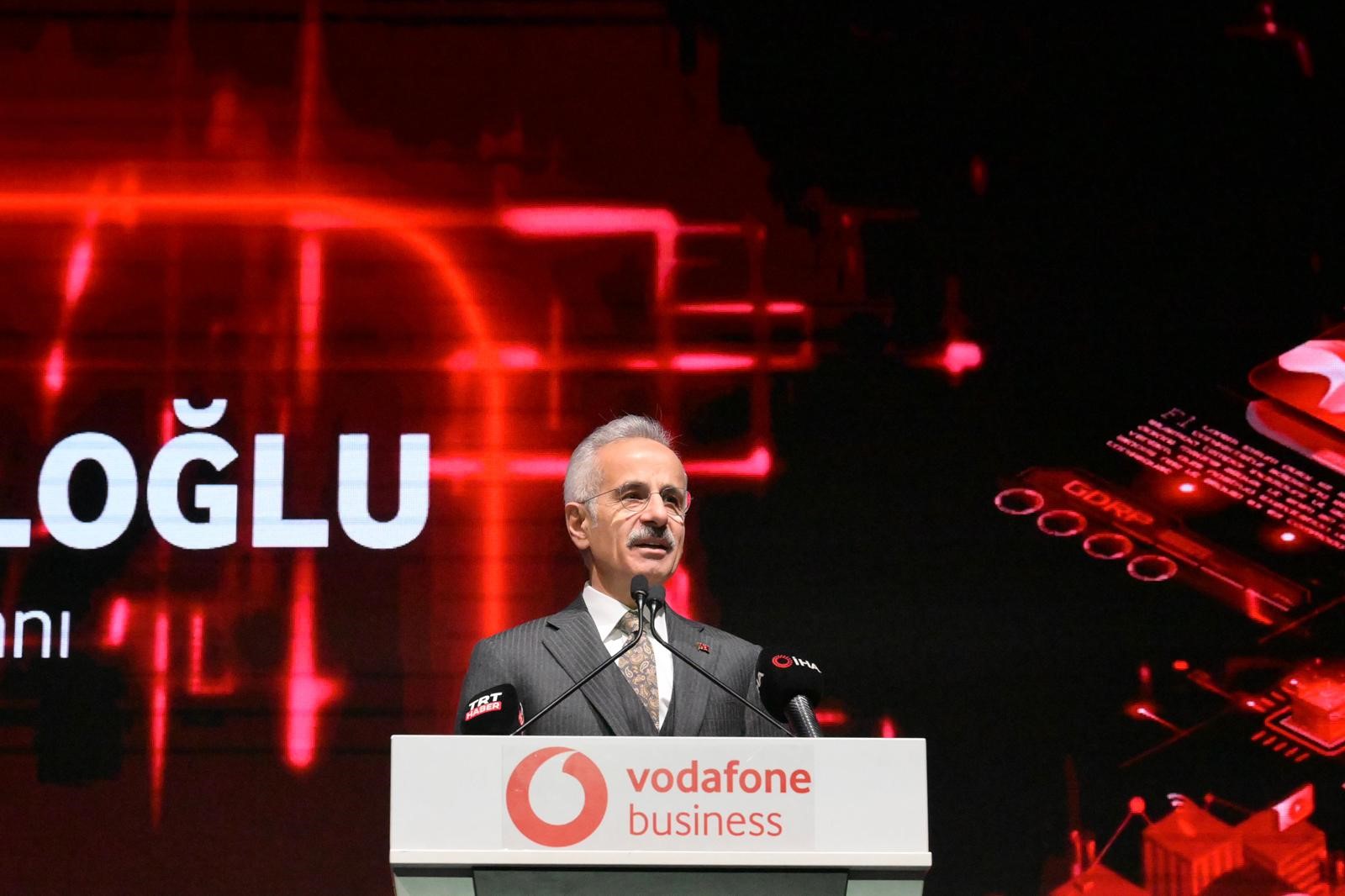 Bakan Uraloğlu 5G Teknolojisi Için Tarih Verdi2