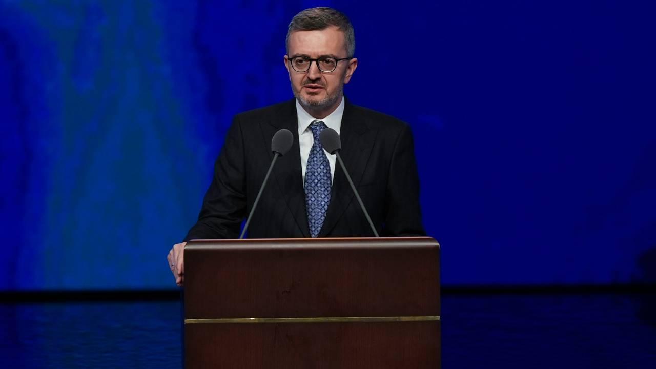 Burhanettin Duran Aa 2432035