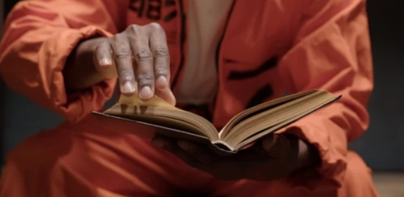 Cezaevlerinde Şaşırtan Uygulama Kitap Okuyan Mahkumun Cezası Kısalıyor1