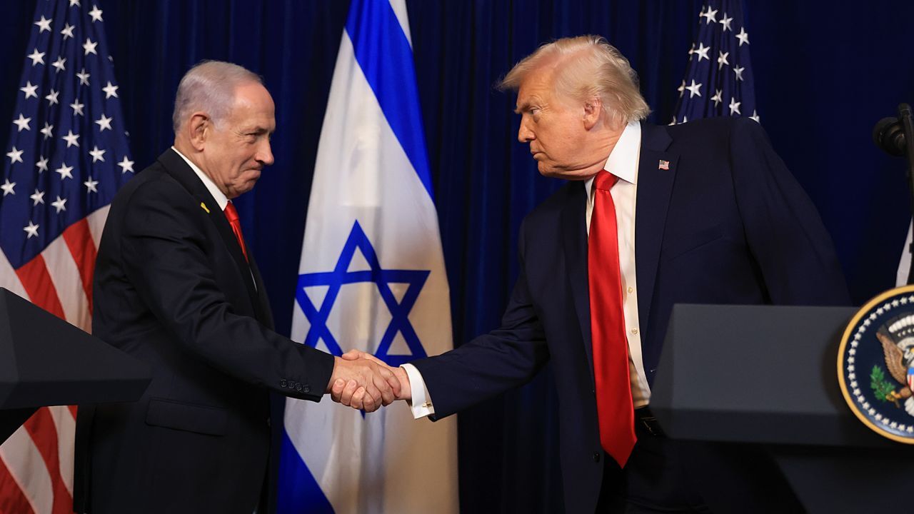 Donald Trump Ve Netanyahu El Sıkıştı Bir Sonraki Hedef İran Mı