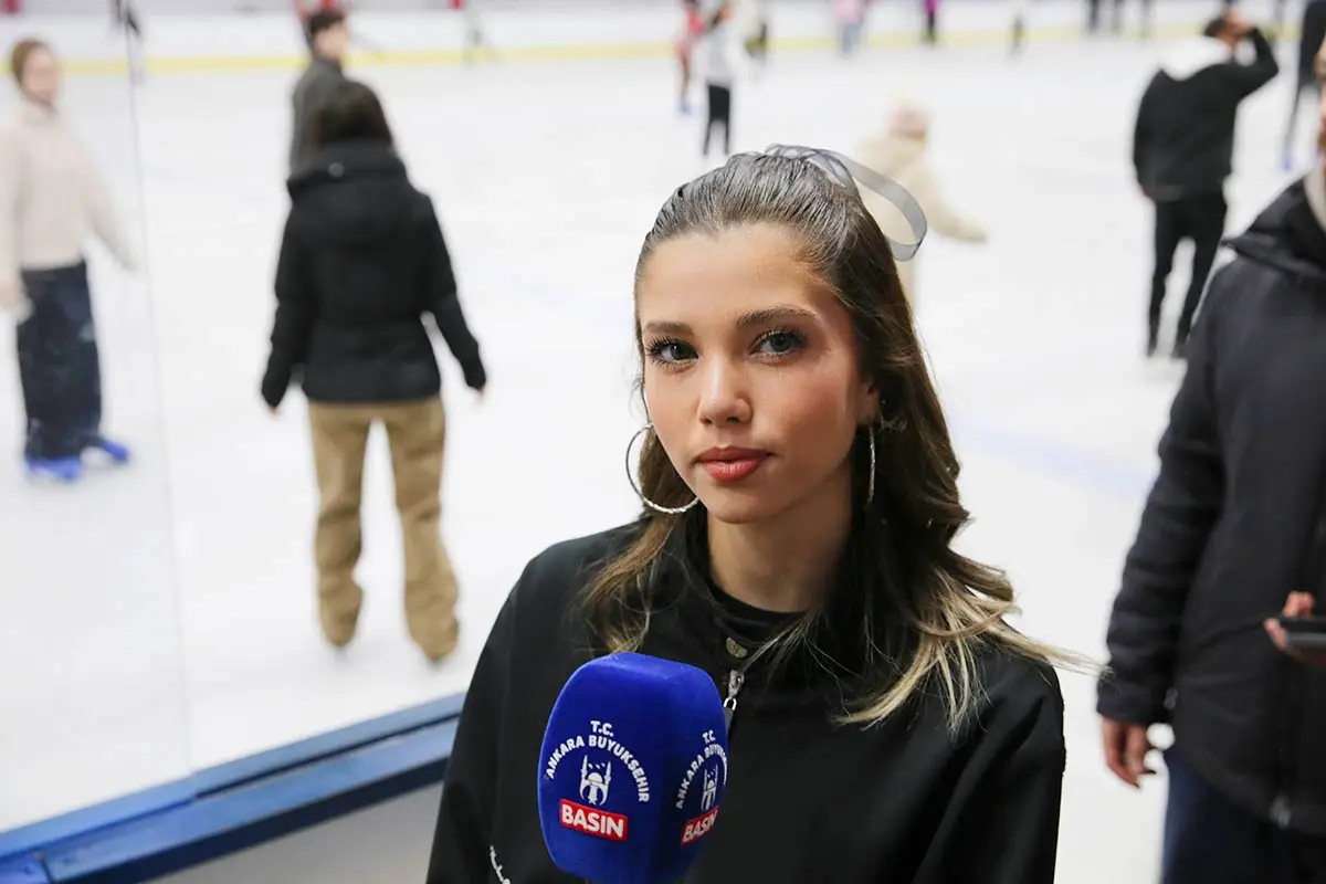 Ela Sevincel Belpa Buz Pateni 25012026 Xqfa9G1R