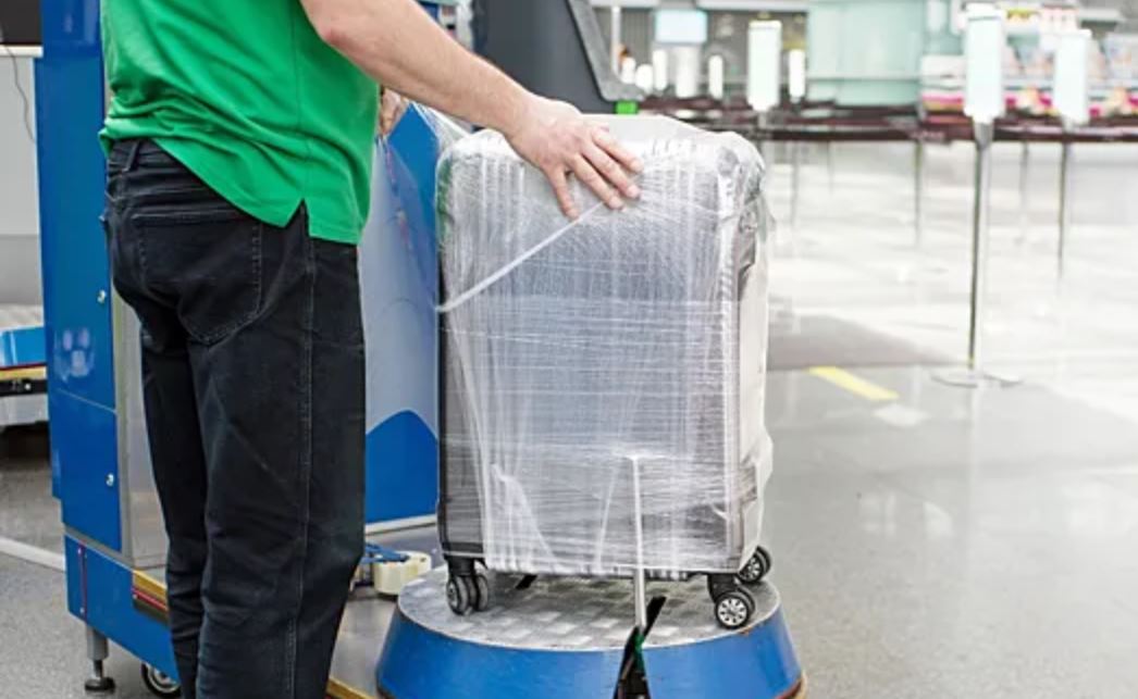 Havalimanlarında Yeni Kural Streç Valize Yasak Geliyor1