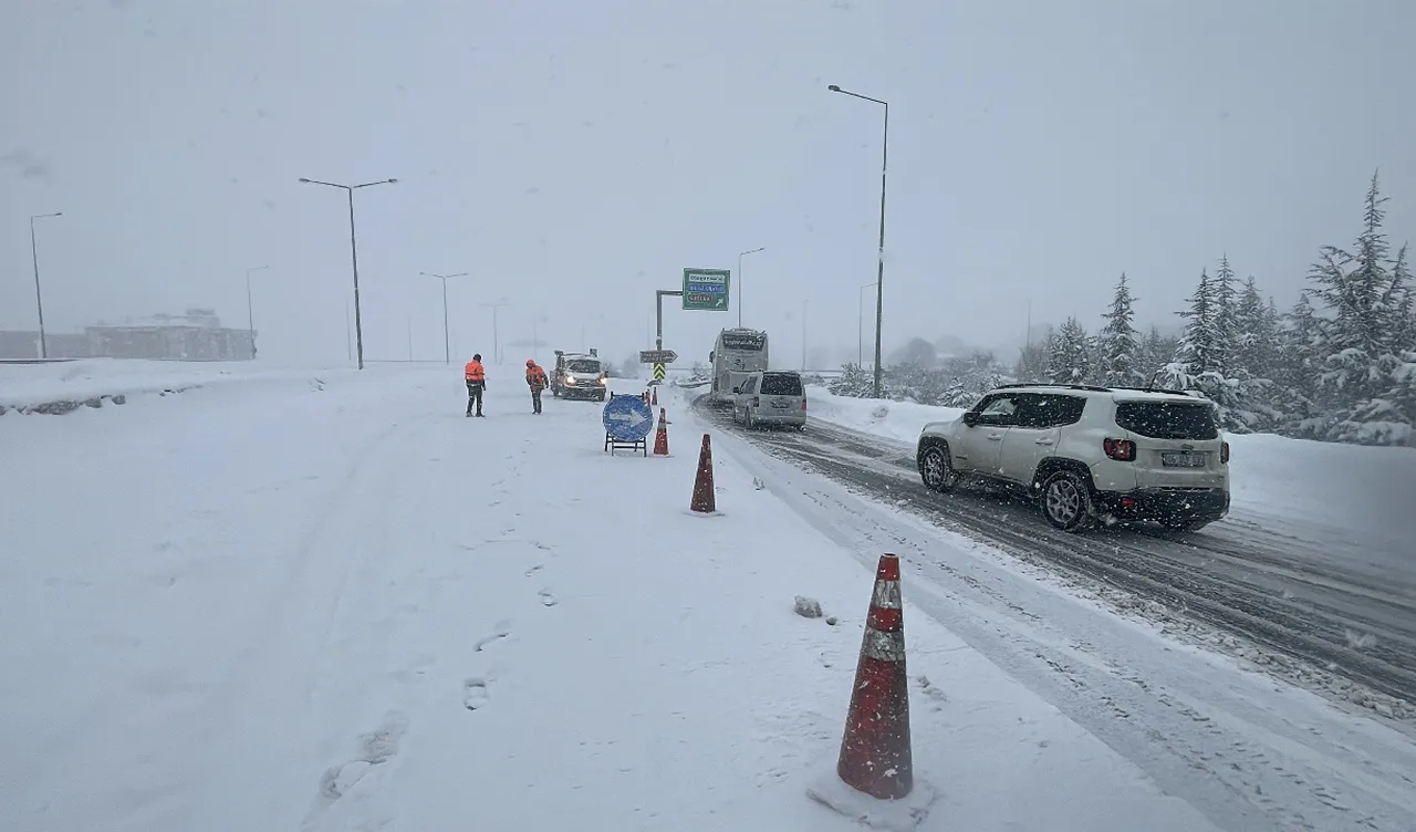 İstanbul Beyaza Büründü, Valilikten Yasak Kararı Geldi