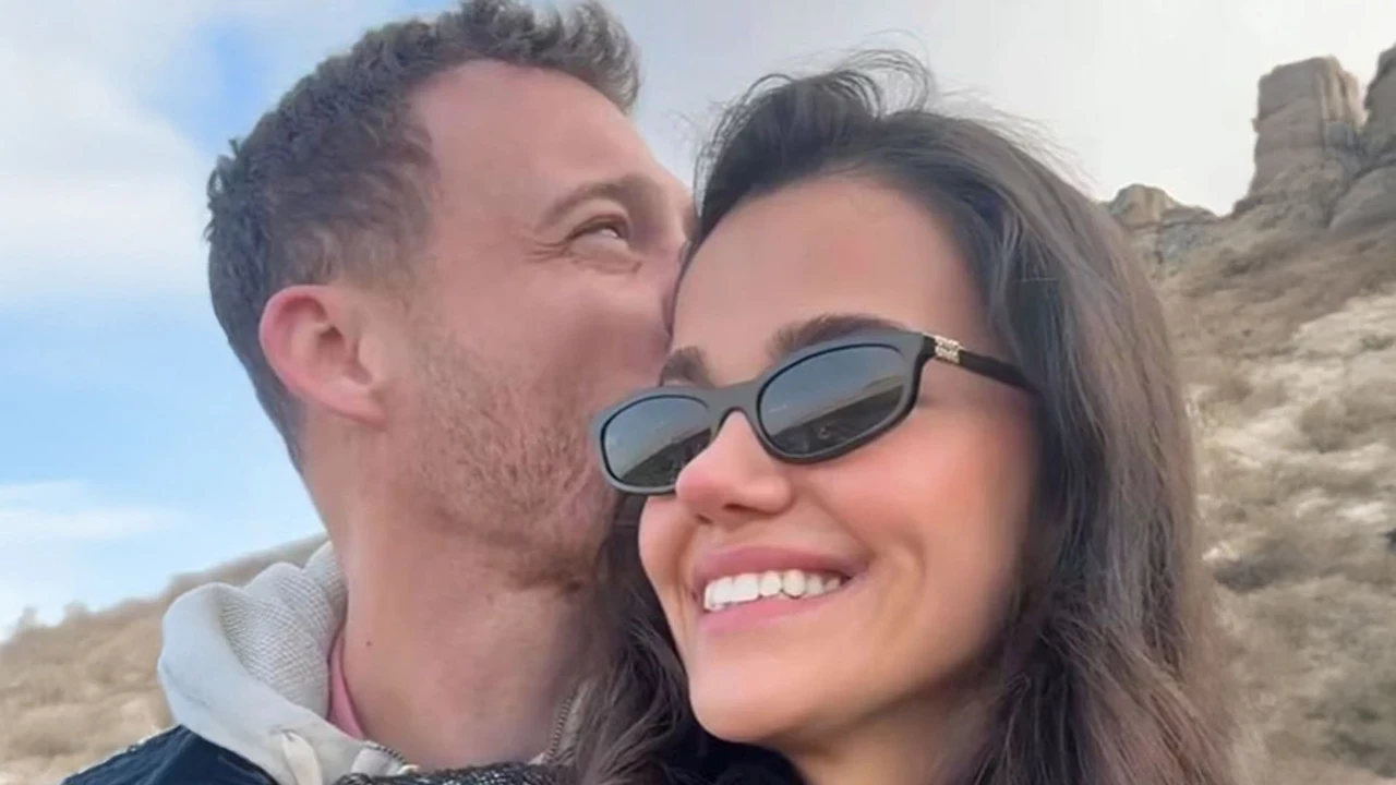 Kerem Bürsin’den Sürpriz Hamle! Sevgilisi Selin Yağcıoğlu Ile Ilk Karesini Paylaştı2