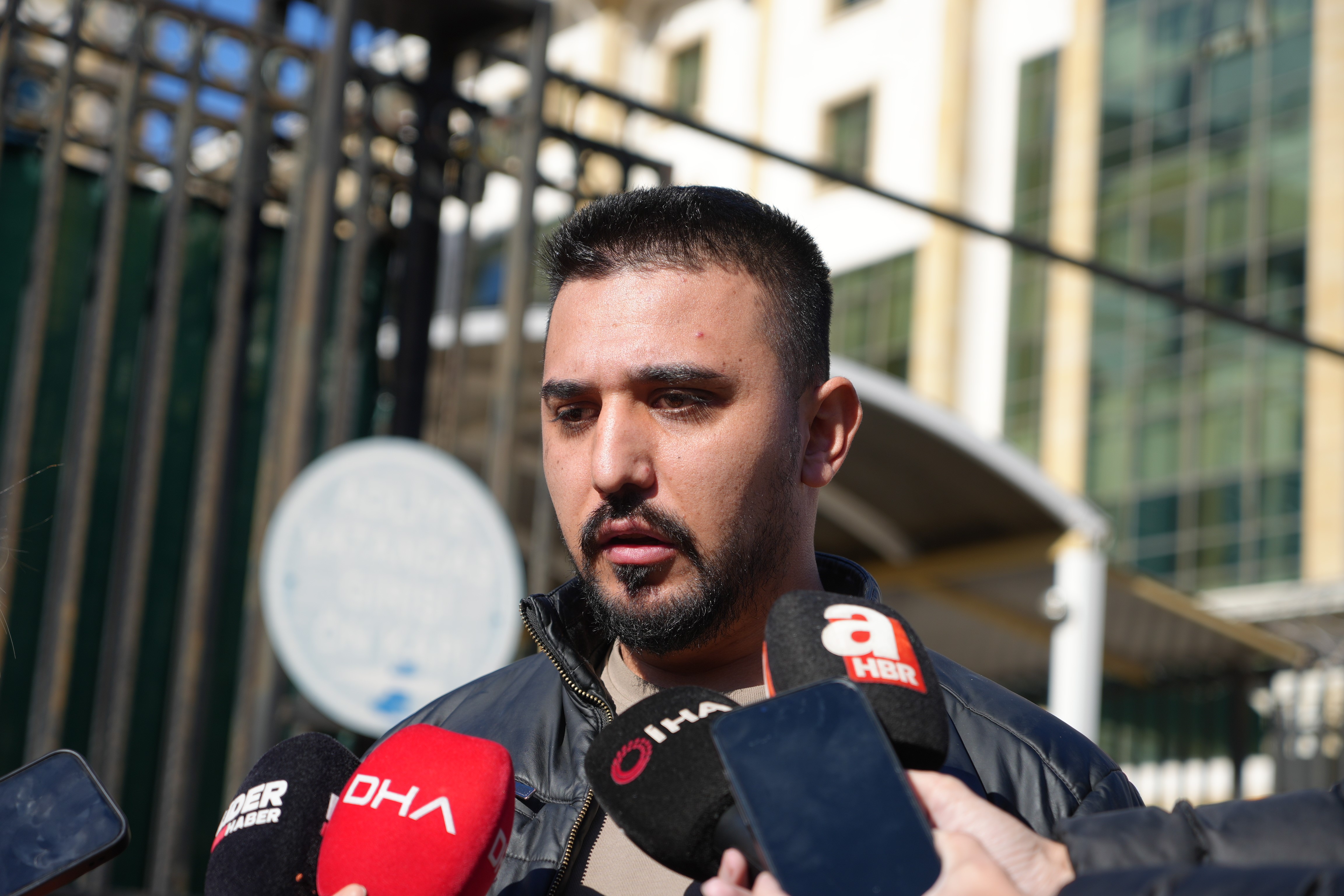 Korkunç Görüntüler Antalya'da Bir Anne, Bebeğini Acımasızca Dövdü1