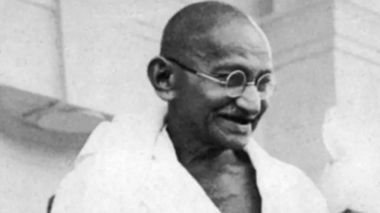 Mahatma Gandhi Kimdir 9790 T