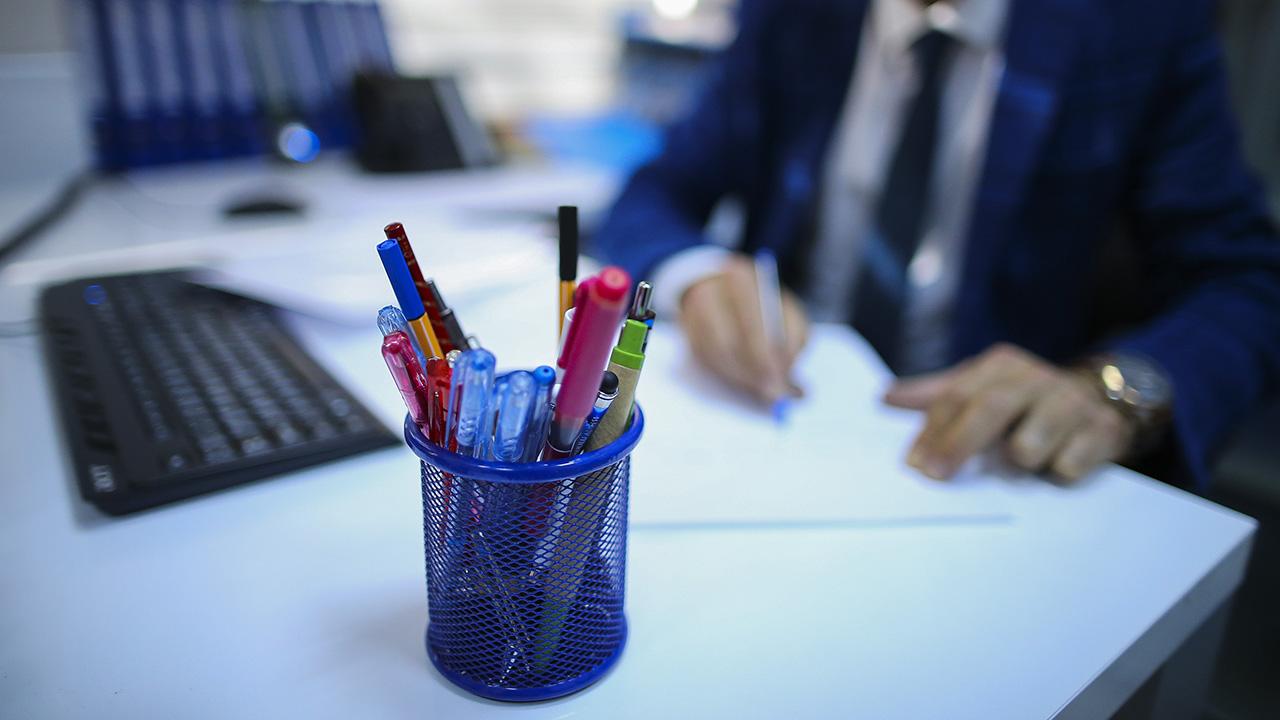 Memur Calisan Aa 1882298