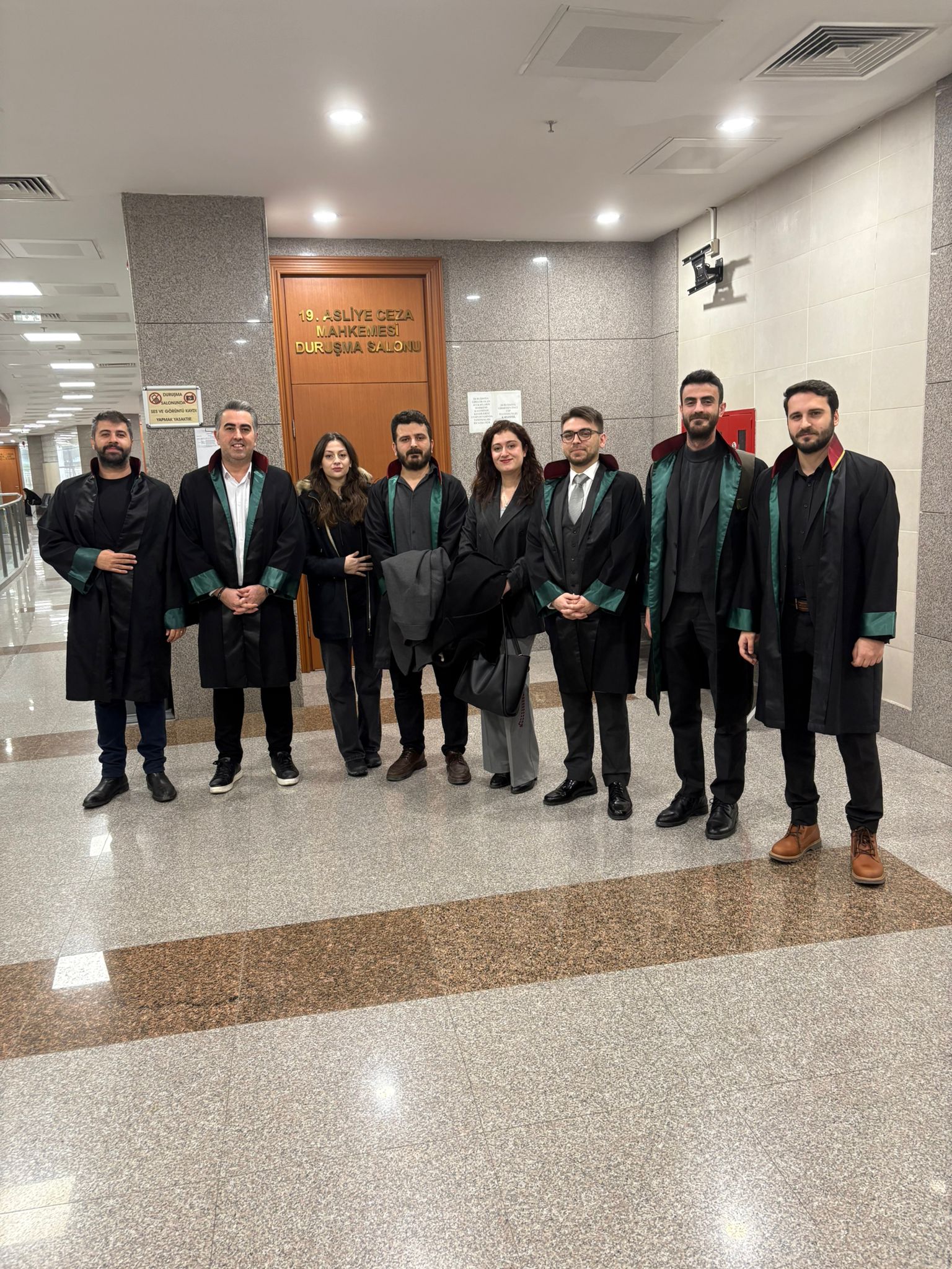 Sarachane Gencler Serbest