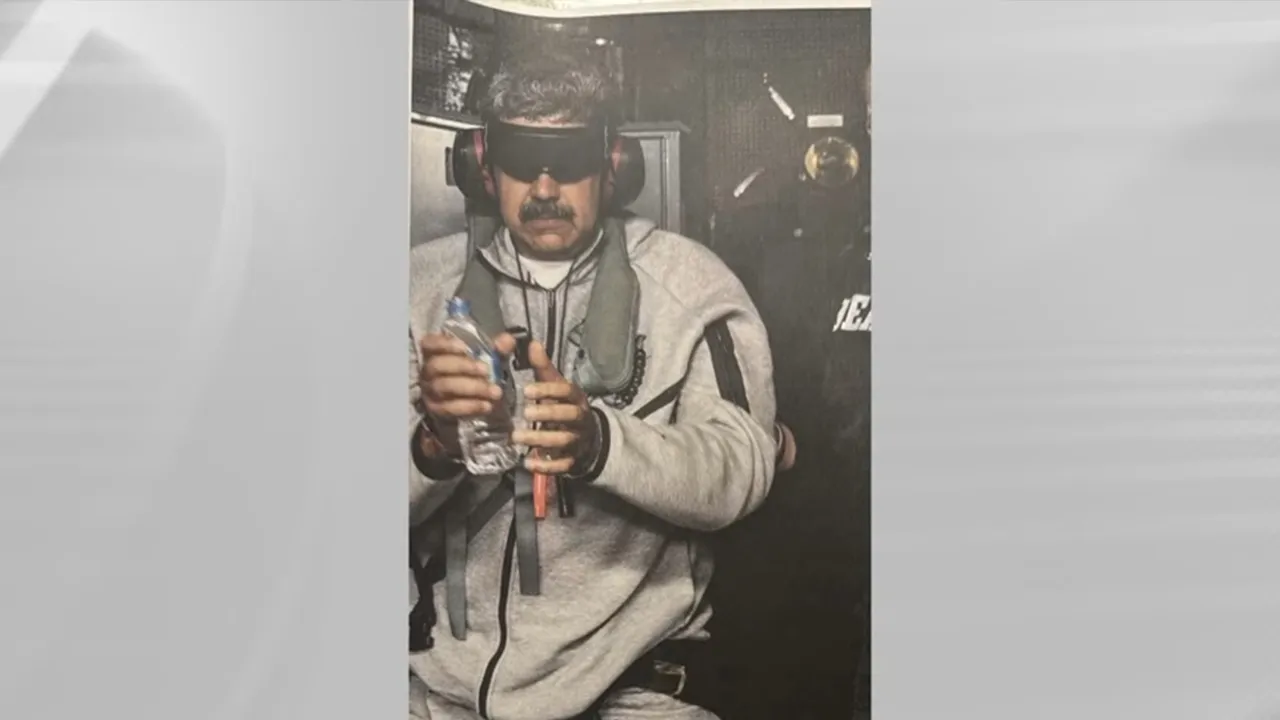 Trump Paylaştı Maduro'nun Yakalandıktan Sonraki Ilk Fotoğrafı Ortaya Çıktı-1