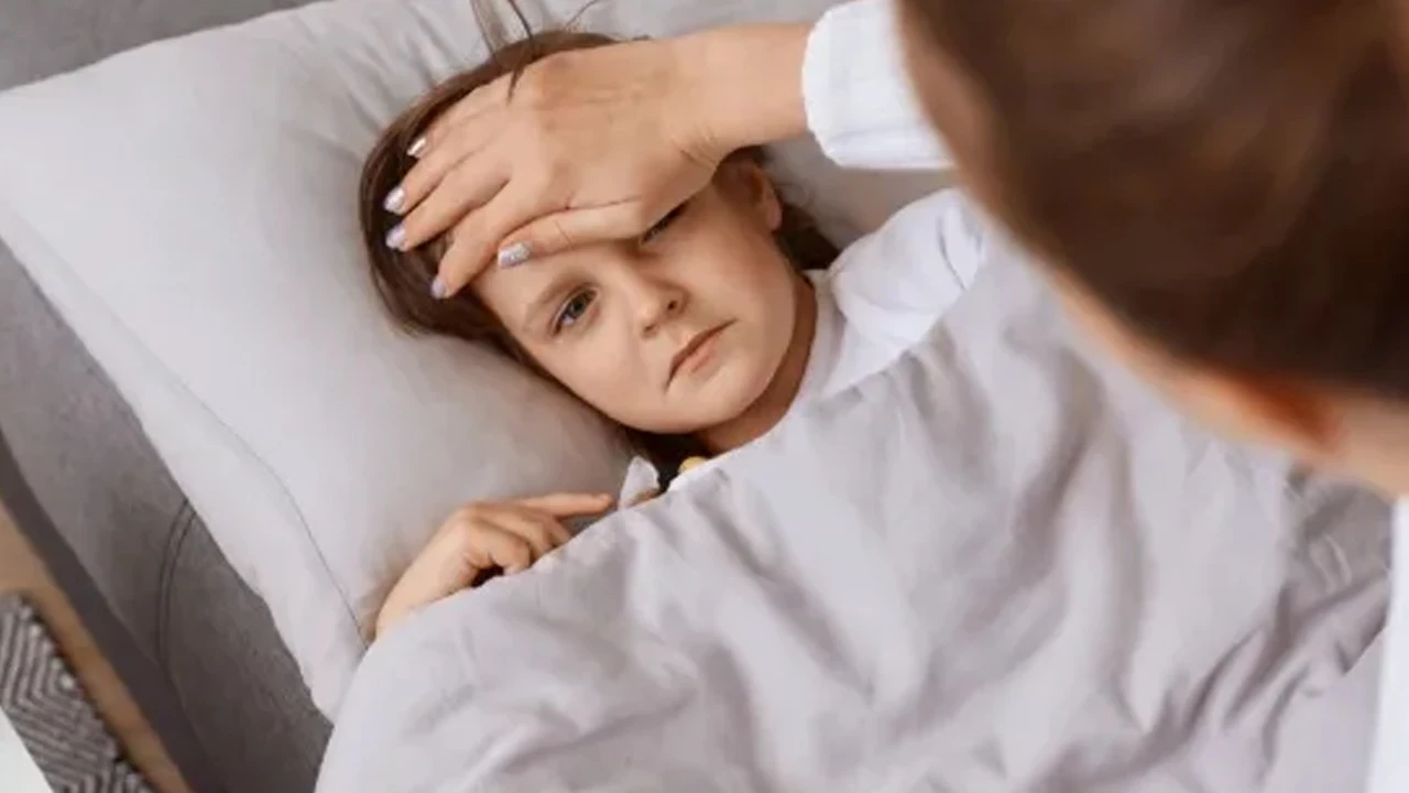 Uykusuzluk Cocuk Bagisikligini Sarsiyor Uzmanlar Anlatti 9Zeu