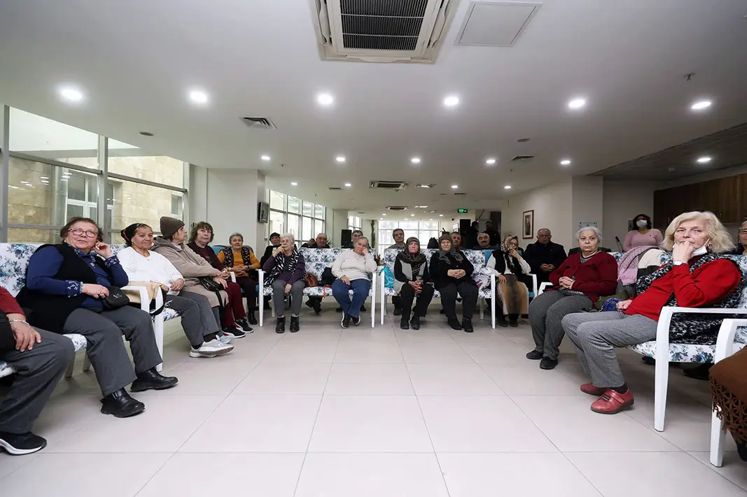 Yenimahallede Yasli Vatandaslara Agiz Ve Dis Sagligi Egitimi26012026 3 5Gbhty6C