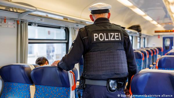 polizei tren