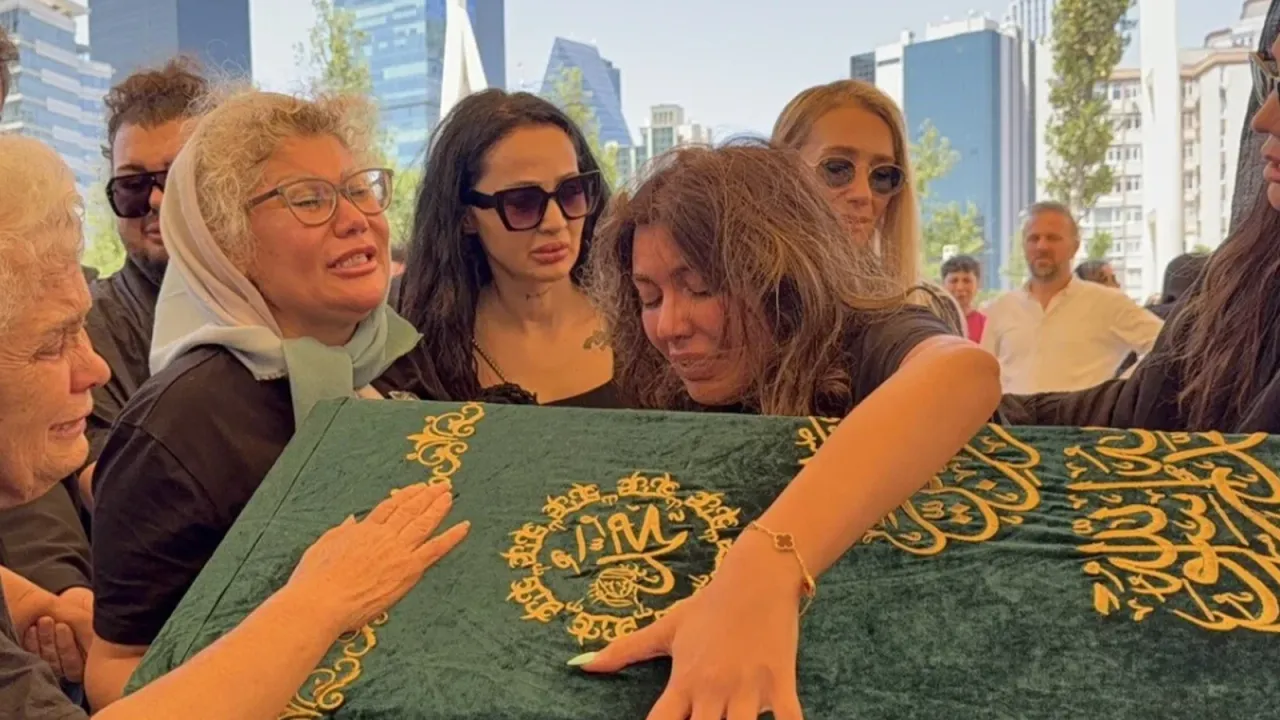 Ablasi Nihal Candani Kaybeden Bahar Candan Kardesiyle Birlikte Dilan Polati Ziyaret Etti Sosyal Medyadan Tepki Yagdi