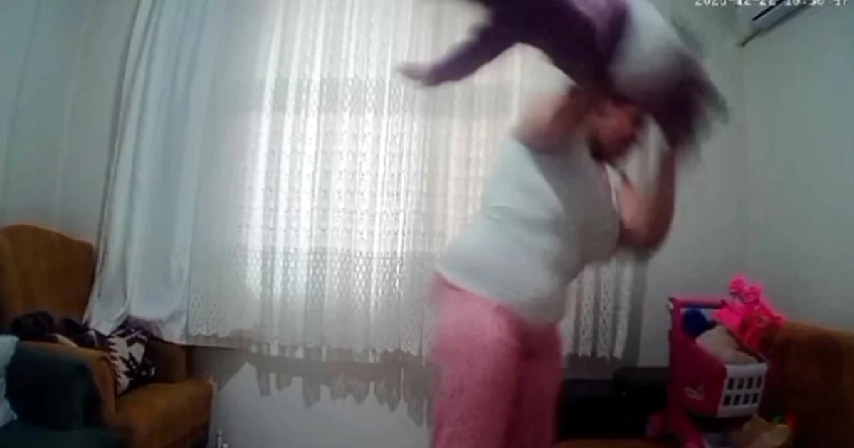 Bebeginesiddetlesuclananannebirhat1148609341116Jpg H8Mt2Lmczka9J8Js Jbwow (1)