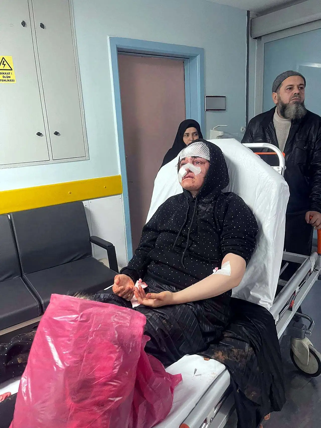 Esinin Kaldirim Tasi Ile Dovdugu Nazli 1146372 340386 1770033758 J7 Rt8 B