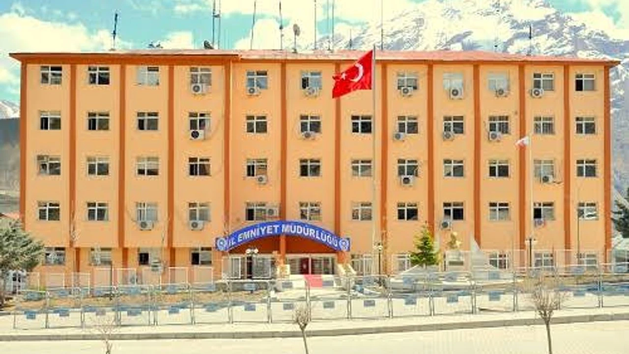 H A K K A R İ