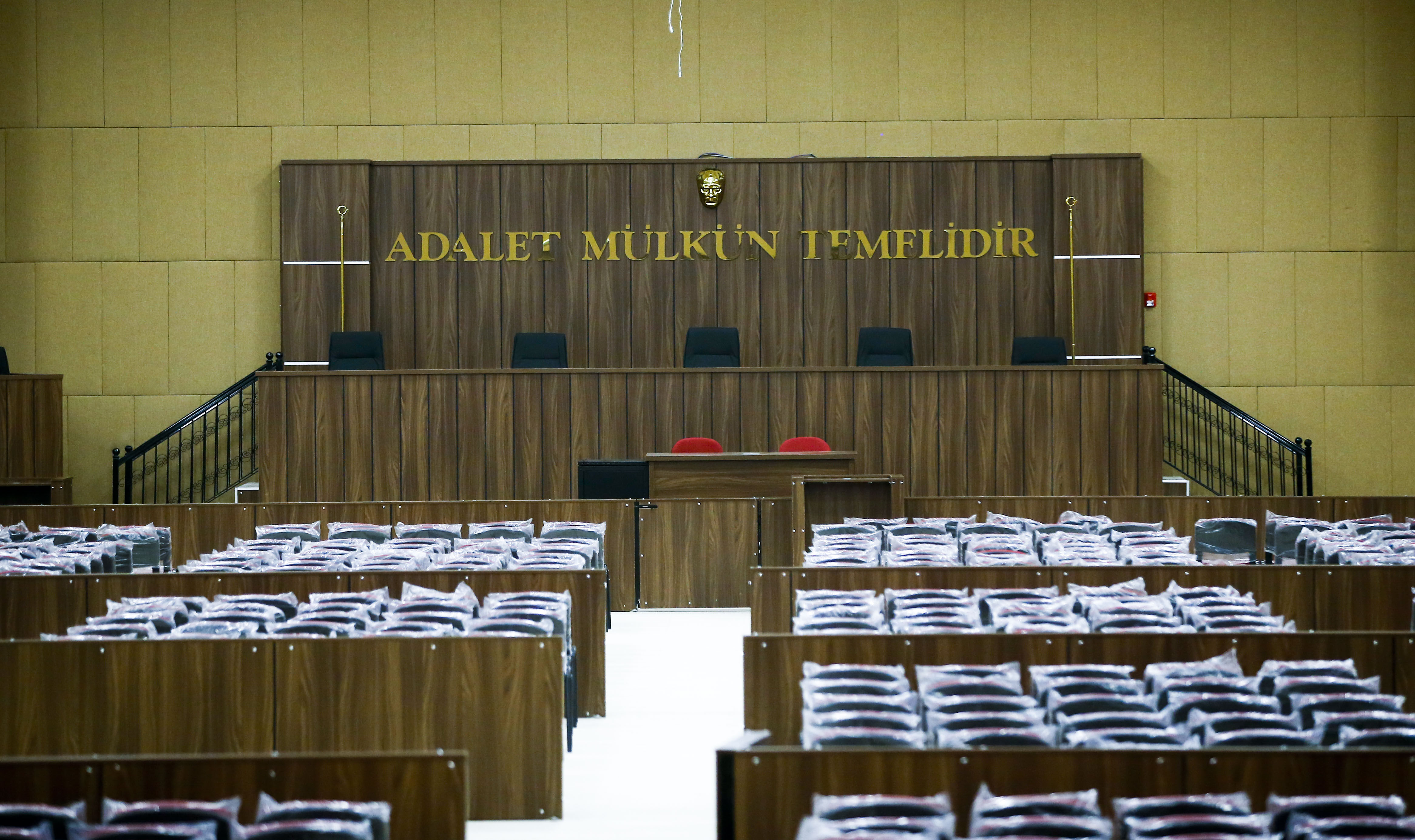 Mahkeme-1