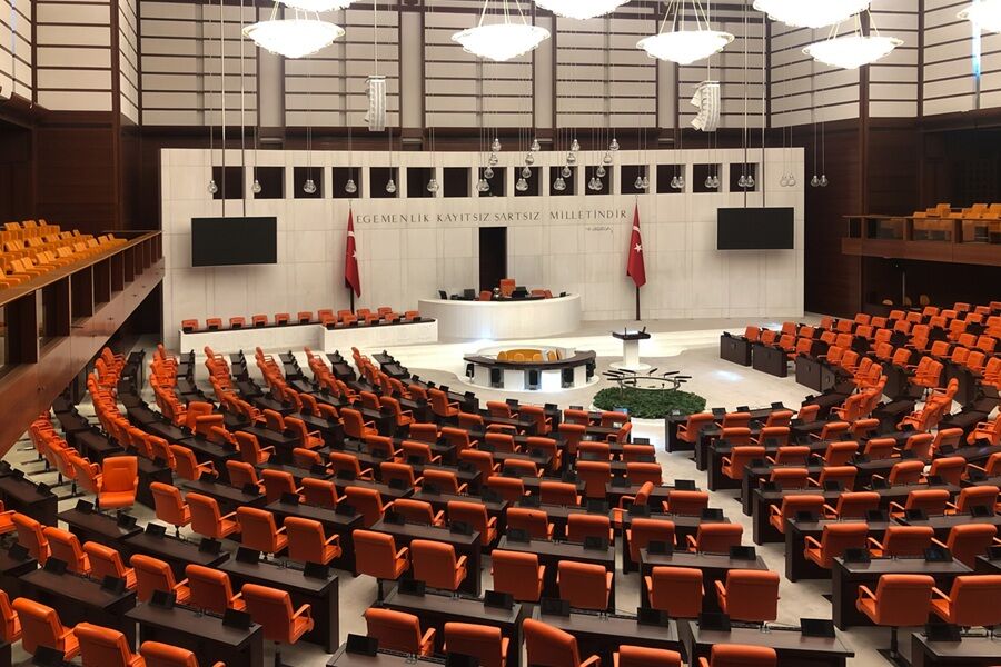 Milletvekili Nedir Maas