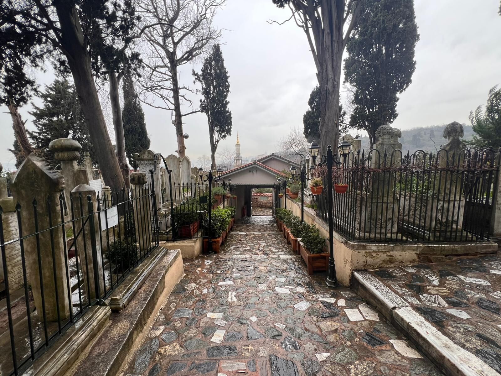 Yahya Efendi Türbesi
