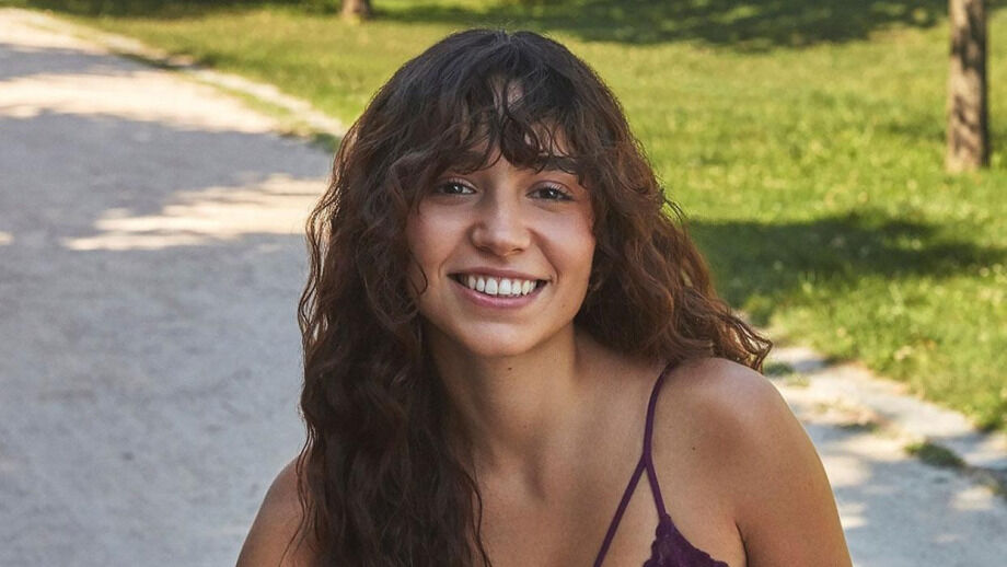 Zeynep Bastikin Hayali Ik 988
