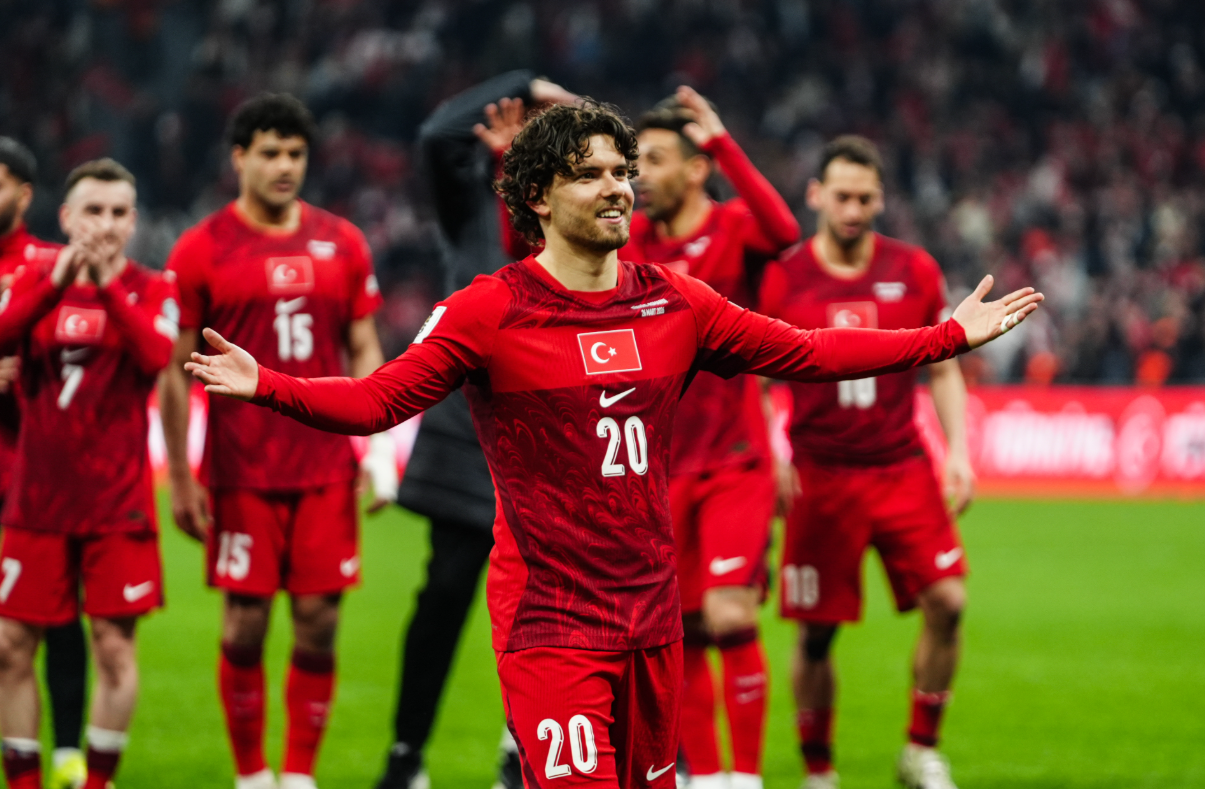 A Milli Takım Türkiye Romanya Ferdi Kadıoğlu 13