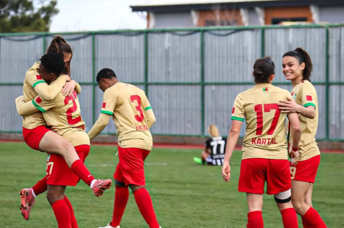 Amedspor Kadın Futbol