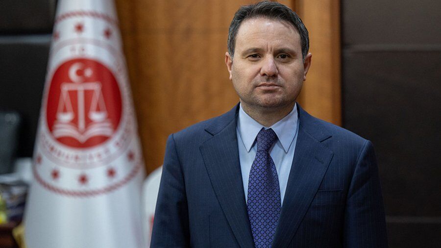 Bakan Gurlek-1