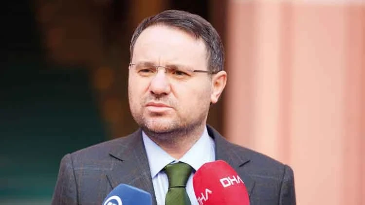 Bakan Gürlek'in Tapularını Sorgulayan Şüpheliden Sosyal Medya Ve Ilaç Savunması