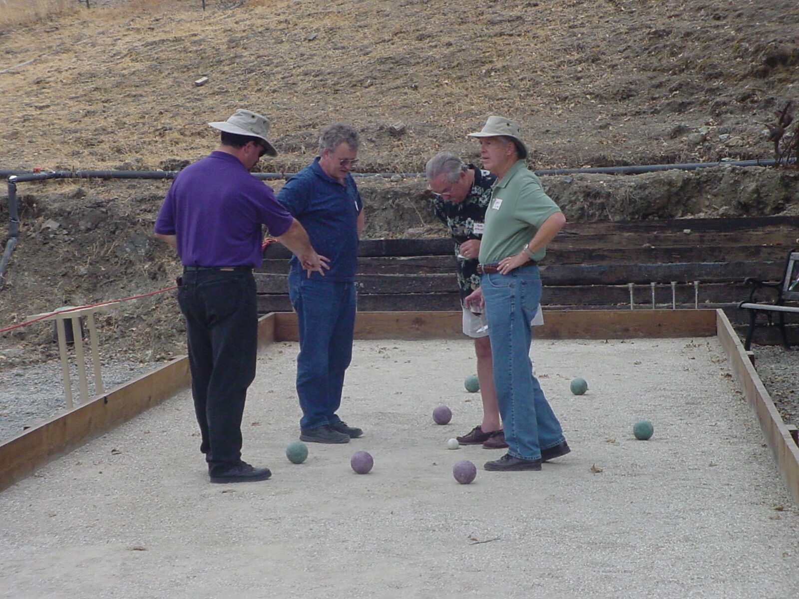 Bocce Players Scoring