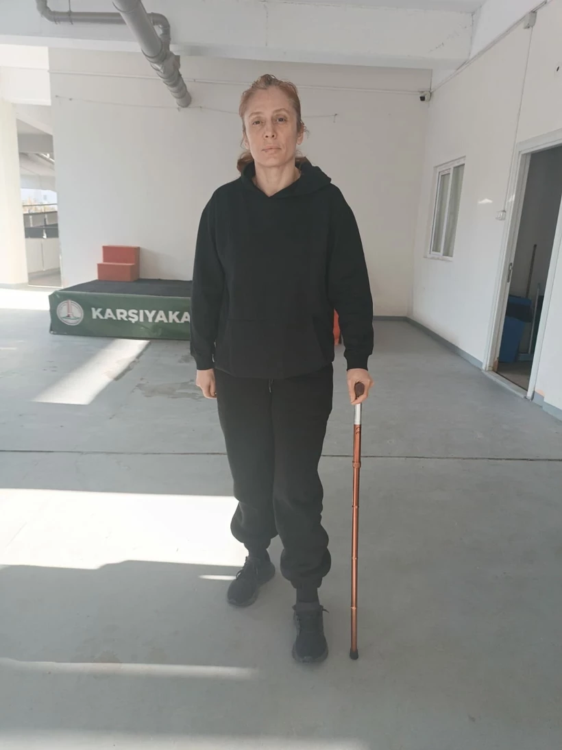 Eski Esi Ile Ogluna Otomobille Carp Lvji