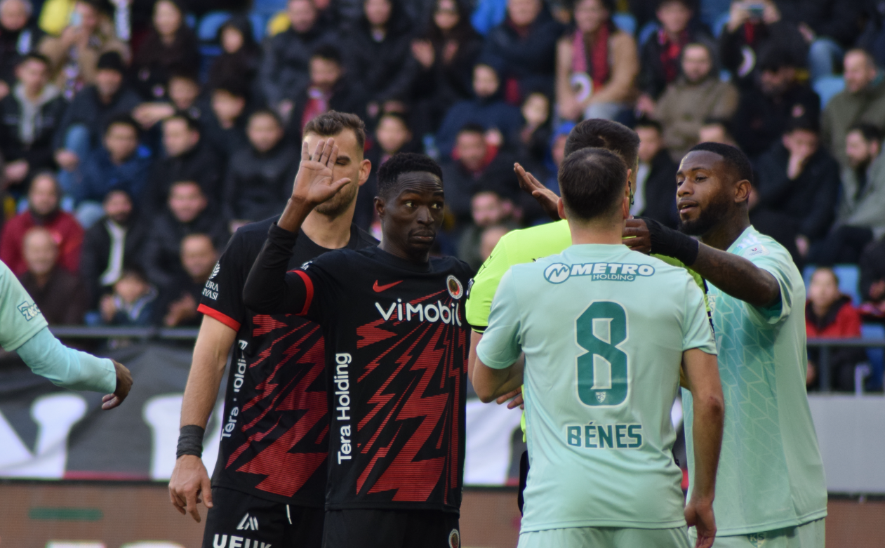 Gençlerbirliği Kayserispor Adama Traore 2