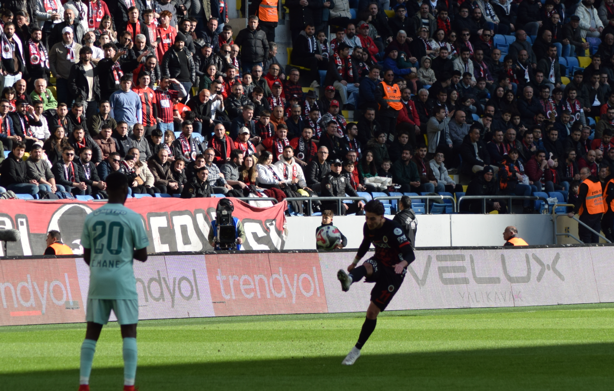 Gençlerbirliği Kayserispor Göktan Gürpüz 2