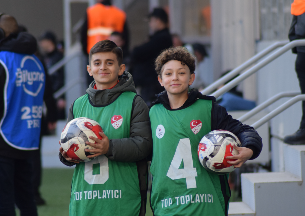 Gençlerbirliği Kayserispor Top Toplayıcı
