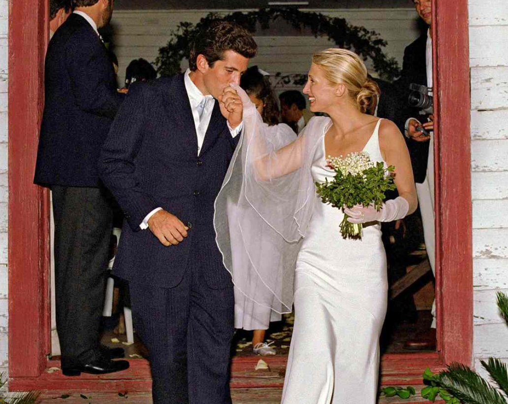 John F. Kennedy Jr. & Carolyn Bessette (5)