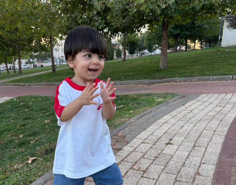 Minik Batuhan Yardım Bekliyor