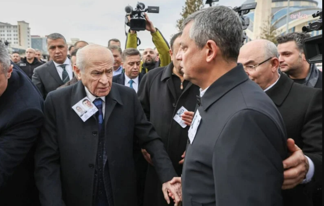 Özgür Özel Devlet Bahçeli (2)