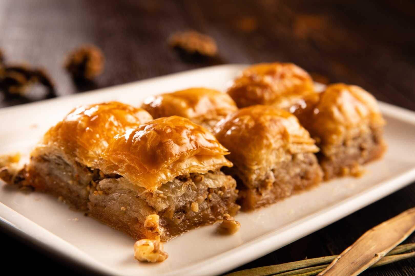 Saim Usta Cevizli Ev Baklavasi 1