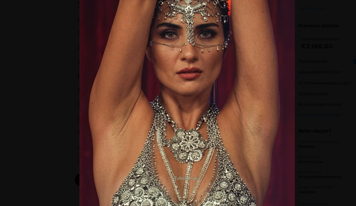 Tuba Büyüküstün Kare (1)
