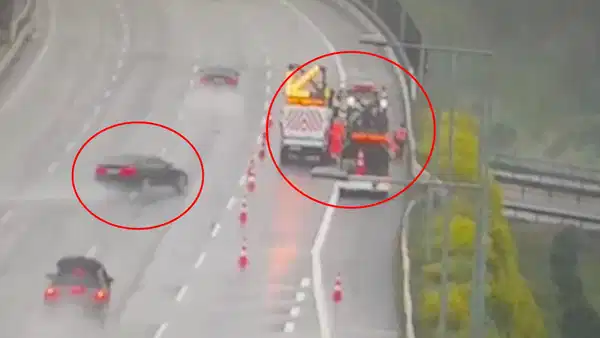 1948Fbda 2098 4Cc1 9B4D B9A8581454Ac