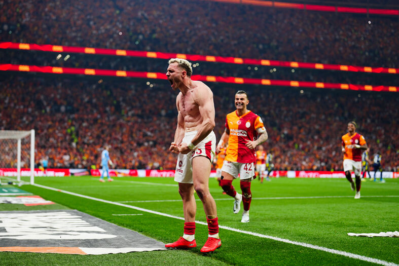 Aa 20260426 41218868 41218864 Galatasaray Fenerbahce (1)