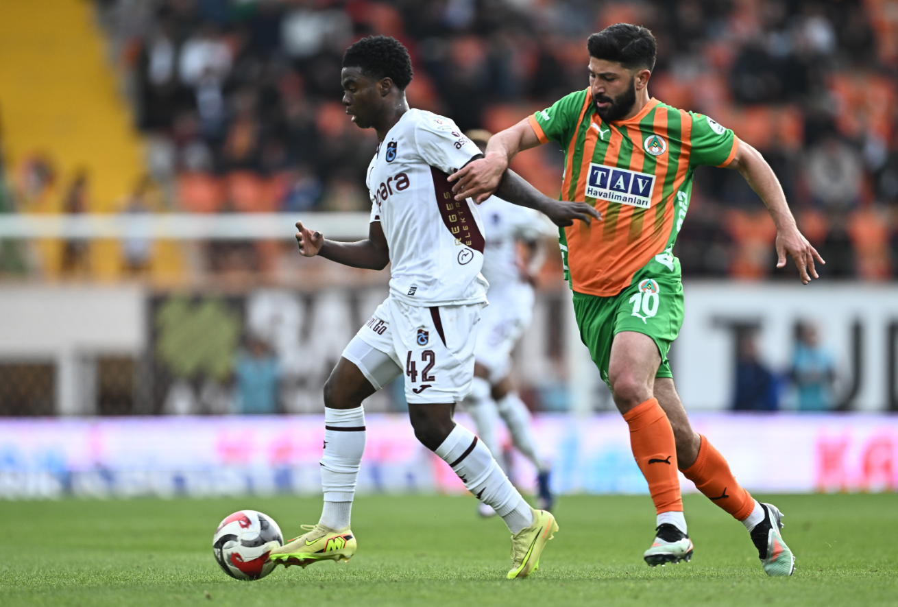 Alanyaspor Trabzonspor Oluai Güven Yalçın