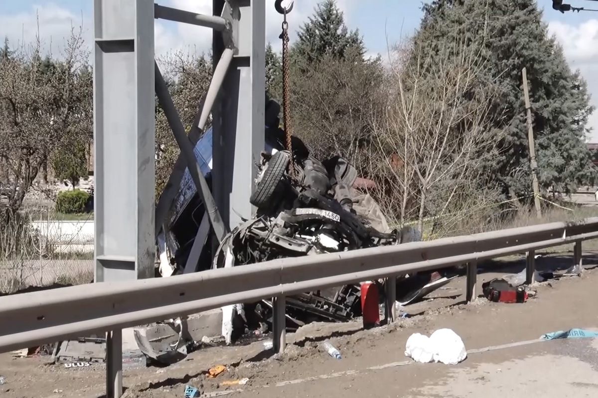 Ankarada Katliam Gibi Kaza Otobus Ust Gecide 19715186 6933 Amp