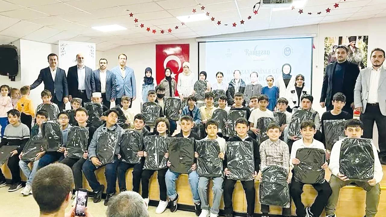 Ataturke Izin Yok Nur Cemaatine Var Ibcf