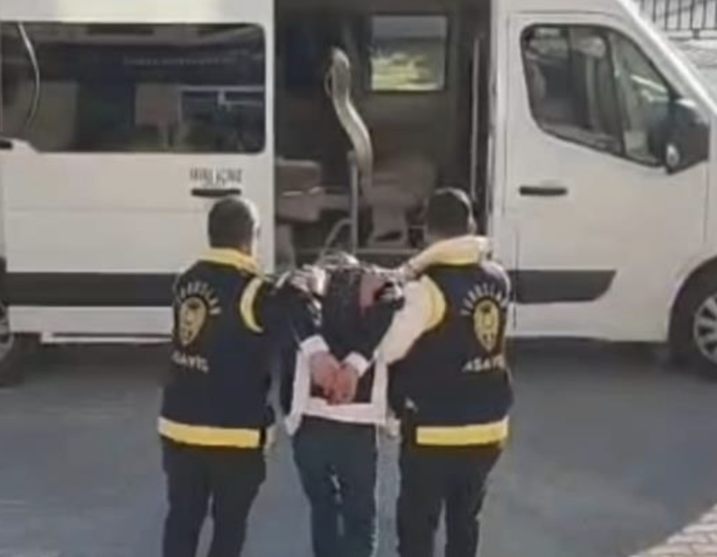 Ekran Resmi 2026 04 08 21.32.01