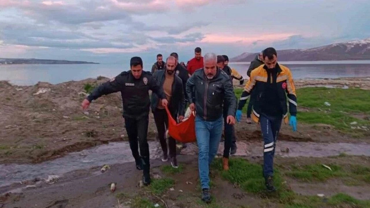 Jjj 1 Van Golune Giren Genc Son Anda Kurtarildi