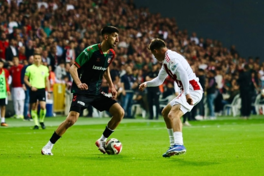 Karşıyaka Ayvalıkgücü-1
