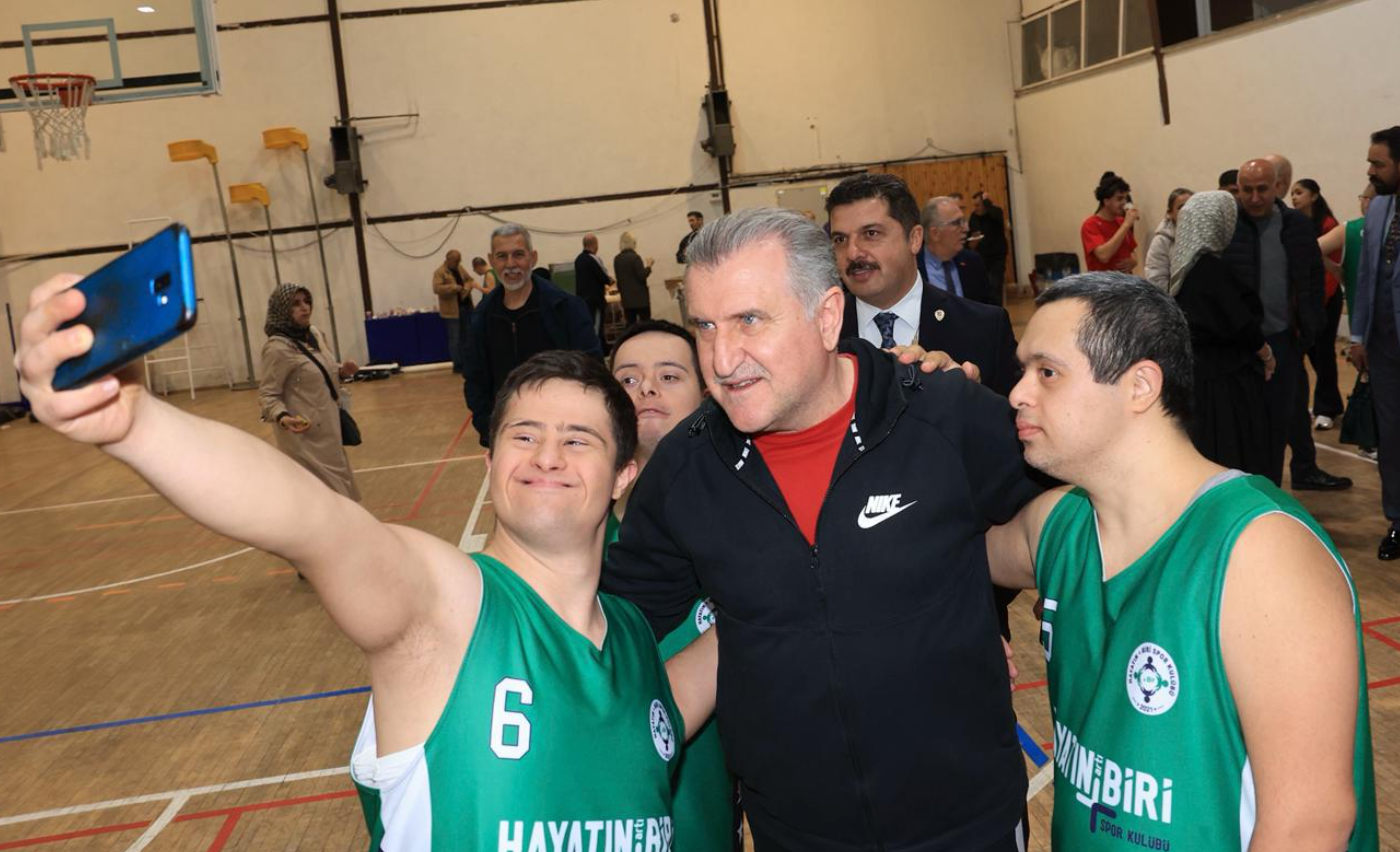 Osman Aşkın Bak Down Sendromlu Çocuklar 3