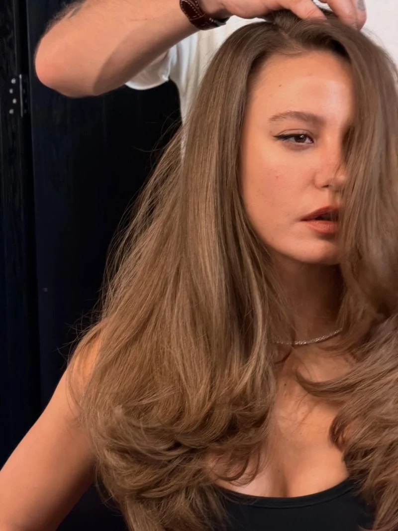 Serenay Sarıkaya 1